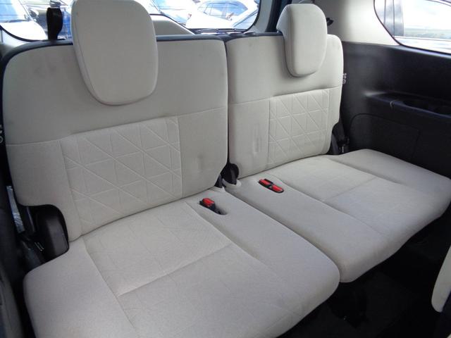 セレナ ＸＶ　純正ワイドナビ　フルセグテレビ　アラウンドビューモニター　ビルトインＥＴＣ２．０　デジタルインナーミラー　ワイヤレス充電　後席フリップダウンモニター　両側パワースライドドア　ＬＥＤヘッドライト（21枚目）