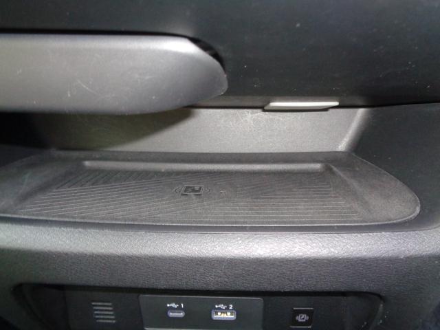 セレナ ＸＶ　純正ワイドナビ　フルセグテレビ　アラウンドビューモニター　ビルトインＥＴＣ２．０　デジタルインナーミラー　ワイヤレス充電　後席フリップダウンモニター　両側パワースライドドア　ＬＥＤヘッドライト（28枚目）