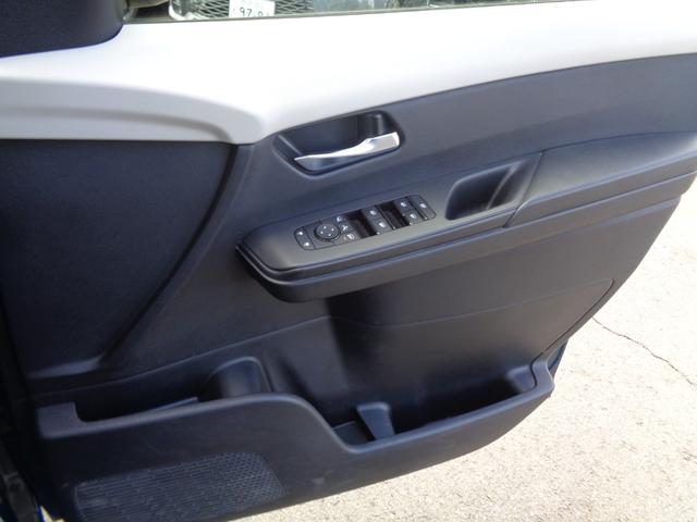 セレナ ＸＶ　純正ワイドナビ　フルセグテレビ　アラウンドビューモニター　ビルトインＥＴＣ２．０　デジタルインナーミラー　ワイヤレス充電　後席フリップダウンモニター　両側パワースライドドア　ＬＥＤヘッドライト（34枚目）