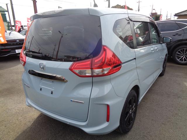 フリードハイブリッド ハイブリッド・Gブラックスタイル 純正ナビ Bluetooth バックモニター ビルトインETC 前後ドライブレコーダー スマートキー プッシュスタート シートヒーター 両側パワースライドドア LEDヘッドライト アルミホイール(8枚目)