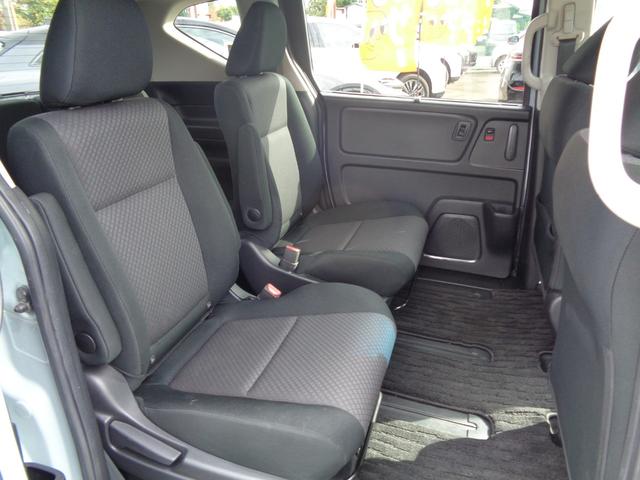 フリードハイブリッド ハイブリッド・Gブラックスタイル 純正ナビ Bluetooth バックモニター ビルトインETC 前後ドライブレコーダー スマートキー プッシュスタート シートヒーター 両側パワースライドドア LEDヘッドライト アルミホイール(17枚目)