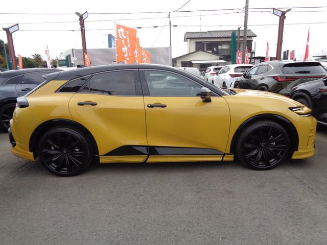 クラウンスポーツ Ｚ　モデリスタエアロ　純正ナビ　パノラミックビューモニター　ドライブレコーダー　ビルトインＥＴＣ２．０　デジタルインナーミラー　レザーシート　シートエアコン　アドバンストパーク　パワーバックドア（4枚目）