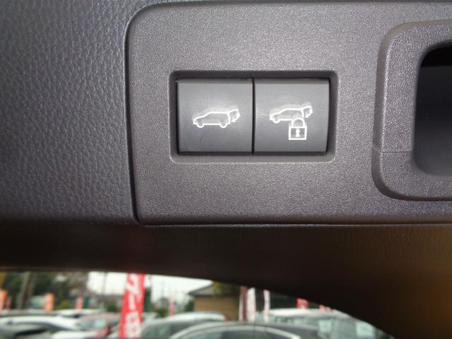 クラウンスポーツ Ｚ　モデリスタエアロ　純正ナビ　パノラミックビューモニター　ドライブレコーダー　ビルトインＥＴＣ２．０　デジタルインナーミラー　レザーシート　シートエアコン　アドバンストパーク　パワーバックドア（16枚目）