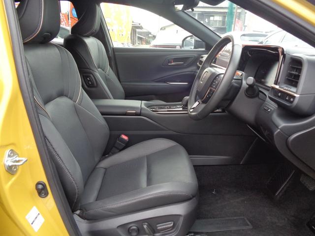 クラウンスポーツ Ｚ　モデリスタエアロ　純正ナビ　パノラミックビューモニター　ドライブレコーダー　ビルトインＥＴＣ２．０　デジタルインナーミラー　レザーシート　シートエアコン　アドバンストパーク　パワーバックドア（17枚目）