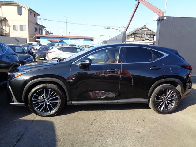 NX NX250 バージョンL 純正ナビ フルセグテレビ パノラミックビューモニター ドライブレコーダー ビルトインETC2.0 ヘッドアップディスプレイ レザーシート シートエアコン サンルーフ パワーバックドア LEDライト(5枚目)