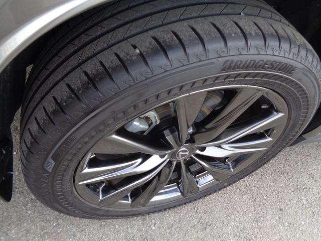 ＮＸ ＮＸ３５０　Ｆスポーツ　純正ナビ　フルセグテレビ　パノラミックビューモニター　ドライブレコーダー　ビルトインＥＴＣ２．０　デジタルインナーミラー　レザーシート　シートエアコン　ワイヤレス充電　パワーバックドア　ＬＥＤライト（9枚目）