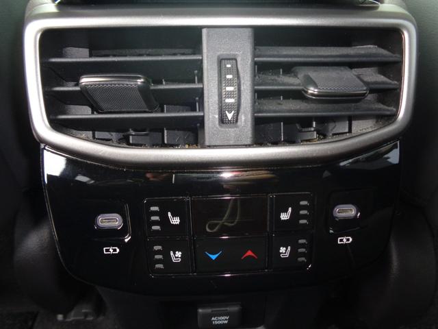 ＲＸ ＲＸ４５０ｈ＋　バージョンＬ　純正ナビ　フルセグテレビ　パノラミックビューモニター　ドライブレコーダー　ビルトインＥＴＣ２．０　デジタルインナーミラー　レザーシート　シートエアコン　パノラマルーフ　パワーバックドア　ＬＥＤライト（16枚目）