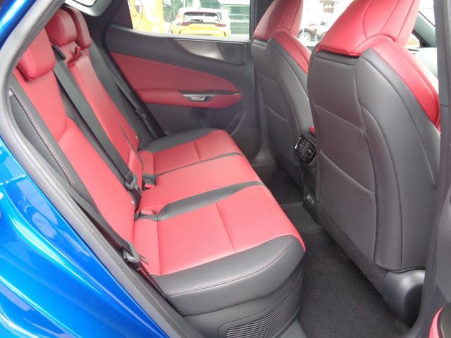 ＮＸ ＮＸ３５０ｈ　Ｆスポーツ　純正ナビ　パノラミックビューモニター　ドライブレコーダー　ビルトインＥＴＣ２．０　ヘッドアップディスプレイ　レザーシート　シートエアコン　アドバンストパーク　パワーバックドア　新車保証書付き（18枚目）