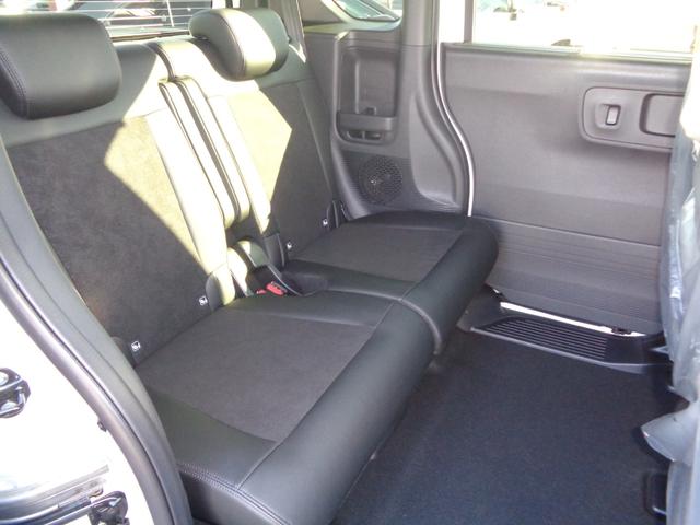 N-BOXカスタム ターボ 純正8型ナビ フルセグテレビ Bluetooth バックモニター ハーフレザーシート シートヒーター 両側パワースライドドア LEDヘッドライト アルミホイール クルーズコントロール 新車保証継承渡し(15枚目)