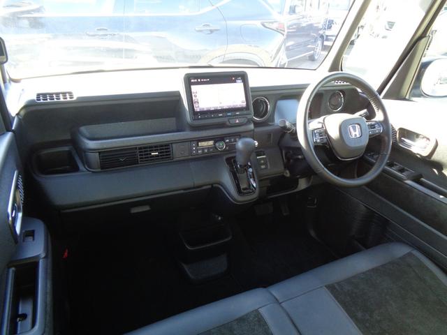 Ｎ－ＢＯＸカスタム ターボ　純正８型ナビ　フルセグテレビ　Ｂｌｕｅｔｏｏｔｈ　バックモニター　ハーフレザーシート　シートヒーター　両側パワースライドドア　ＬＥＤヘッドライト　アルミホイール　法人ワンオーナー　新車保証書付き（12枚目）