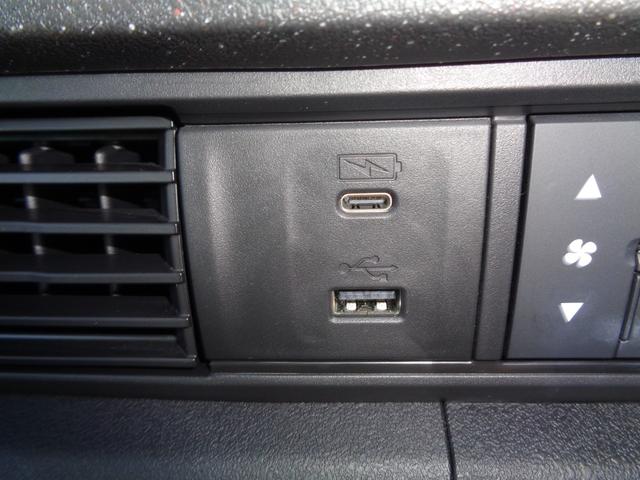 Ｎ－ＢＯＸカスタム ターボ　純正８型ナビ　フルセグテレビ　Ｂｌｕｅｔｏｏｔｈ　バックモニター　ハーフレザーシート　シートヒーター　両側パワースライドドア　ＬＥＤヘッドライト　アルミホイール　法人ワンオーナー　新車保証書付き（22枚目）