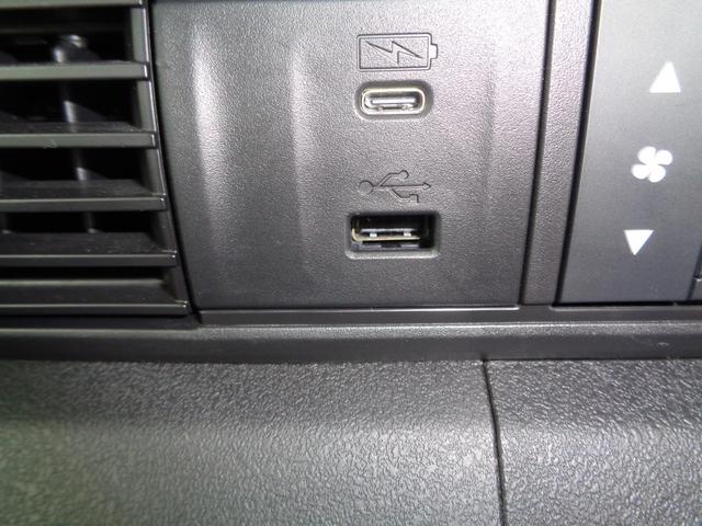 Ｎ－ＢＯＸカスタム ターボ　純正９型ナビ　フルセグテレビ　Ｂｌｕｅｔｏｏｔｈ　バックモニター　スマートキー　ビルトインＥＴＣ　ハーフレザーシート　シートヒーター　両側パワースライドドア　ＬＥＤヘッドライト　アルミホイール（21枚目）