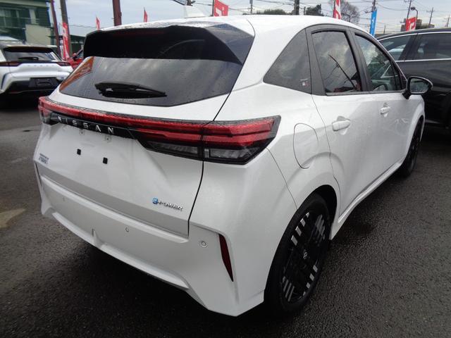 オーラ Ｇ　レザーエディション　純正９型ナビ　フルセグテレビ　ＢＯＳＥサウンドシステム　アラウンドビューモニター　ドライブレコーダー　ビルトインＥＴＣ２．０　デジタルインナーミラー　レザーシート　プロパイロット　新車保証書付き（8枚目）