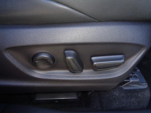 カローラクロス ハイブリッド Z 純正ナビ フルセグテレビ パノラミックビューモニター ドライブレコーダー ビルトインETC2.0 アドバンストパーク ハーフレザーシート シートヒーター パワーバックドア LEDヘッドライト(19枚目)