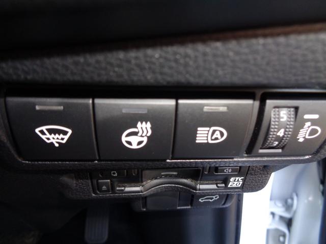 カローラクロス ハイブリッド Z 純正ナビ フルセグテレビ パノラミックビューモニター ドライブレコーダー ビルトインETC2.0 アドバンストパーク ハーフレザーシート シートヒーター パワーバックドア LEDヘッドライト(29枚目)