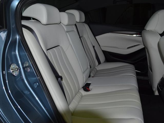 2.2 XD Lパッケージ ディーゼルターボ 4WD 白革 BOSE(8枚目)