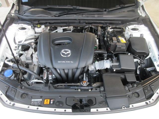 ＭＡＺＤＡ３ファストバック １．５　１５Ｓ　ツーリング　イモビ　レーダクルーズ　ブルートゥース　ＤＶＤ再生可　ＬＥＤランプ　コーナーセンサ　リアカメラ　地デジ　フルオートエアコン　オートライト　エアバック　ＡＢＳ　ＥＴＣ　メモリナビ　ＵＳＢ　キーフリー（16枚目）