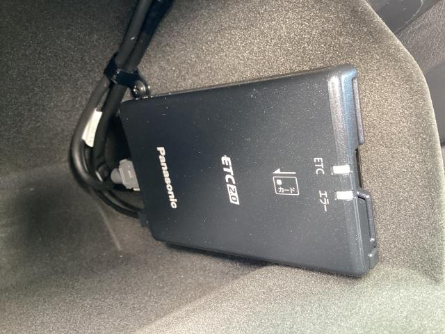 ＣＸ－８ ２．２　ＸＤ　エクスクルーシブ　モード　ディーゼルターボ　４　６人乗り　３６０度カメラ　サンルーフ　シートヒーター　３６０度ビュー　ＢＴオーディオ　オートハイビーム　パワーゲート　ワンオーナー車　ＡＷＤ　ＬＫＡ　ＬＥＤヘッドライト　本革シート　ＵＳＢ　サンルーフ（24枚目）