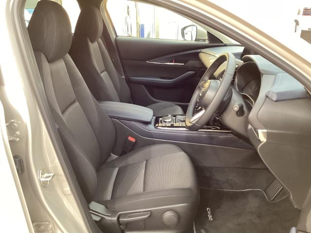 ＣＸ－３０ ２．０　２０Ｓ　ワンオーナー　バックカメラ　ＬＥＤヘッドライト　ＥＴＣ２．０　アクセル踏み間違い防止装置　衝突被害軽減ブレーキ　バックカメラ　アダプティブクルーズ　ワンオーナー　Ｂｌｕｅｔｏｏｔｈ接続（7枚目）