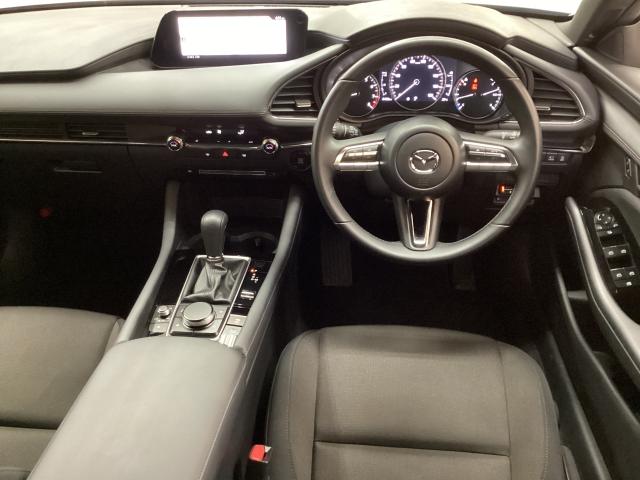 MAZDA3ファストバック 1.5 15S ツーリング ワンオーナー 全周囲カメラ ドライブレコーダー LEDヘッドライト 衝突被害軽減ブレーキ 障害物センサー フルセグテレビ レーンアシスト アダプティブクルーズ ワンオーナ コーナーセンサー DVD(2枚目)