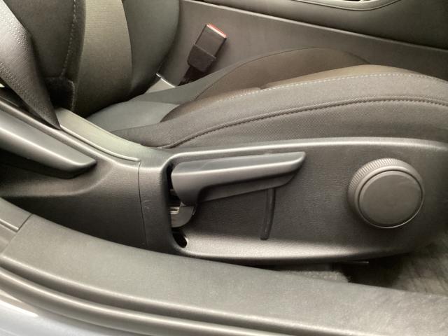 MAZDA3ファストバック 1.5 15S ツーリング ワンオーナー 全周囲カメラ ドライブレコーダー LEDヘッドライト 衝突被害軽減ブレーキ 障害物センサー フルセグテレビ レーンアシスト アダプティブクルーズ ワンオーナ コーナーセンサー DVD(8枚目)