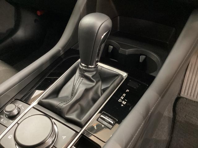 MAZDA3ファストバック 1.5 15S ツーリング ワンオーナー 全周囲カメラ ドライブレコーダー LEDヘッドライト 衝突被害軽減ブレーキ 障害物センサー フルセグテレビ レーンアシスト アダプティブクルーズ ワンオーナ コーナーセンサー DVD(19枚目)