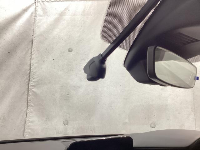 ＭＡＺＤＡ３ファストバック ２．０　Ｘ　スマートエディション　ワンオーナー　バックカメラ　アダプティブクルーズコントロール　衝突被害軽減ブレーキ　ＬＥＤヘッドライト　スマートキー　バックモニター　地デジ　車線逸脱警報　ＤＶＤ再生　ＥＴＣ　オートライト（25枚目）