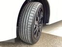 タイヤの状態はご覧の通りです。車両の状態書と併せてご確認くださいませ。