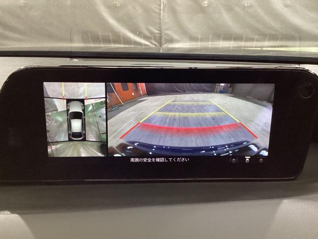 ＭＡＺＤＡ３ファストバック ２０Ｓ　ブラックトーンエディション　４ＷＤ　ドライビングポジションサポート　３６０℃セーフティパッケージ　地デジ　ＥＴＣ　１８インチアルミ　元整備代車　ＳＢＳ　オートライト　アダプティブクルーズコントロール　オートハイビーム　ＢＴ　パワーシート（5枚目）