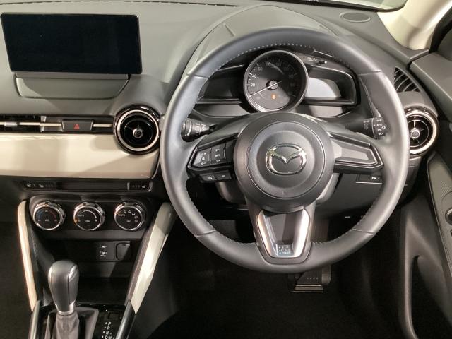 MAZDA2 15BD i セレクション 2WD マツダコネクトパッケージ 360℃ビュー 地デジ (2枚目)