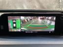 狭い場所での駐車やすれ違いなどでより的確な運転操作に役立つ360°ビューモニターが装備されています。