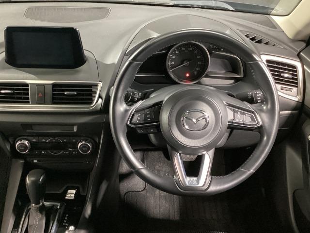 アクセラスポーツ １．５　１５Ｓ　ＤＶＤ再生機能　Ｒカメ　ＵＳＢ接続　パワステ　ＡＵＸ　サイドＳＲＳ　セキュリティーアラーム　横滑防止装置　アイドリングＳＴＯＰ　整備記録簿　パワーウインドウ　地デジ　メモリーナビ付　エアコン　ＡＢＳ（2枚目）