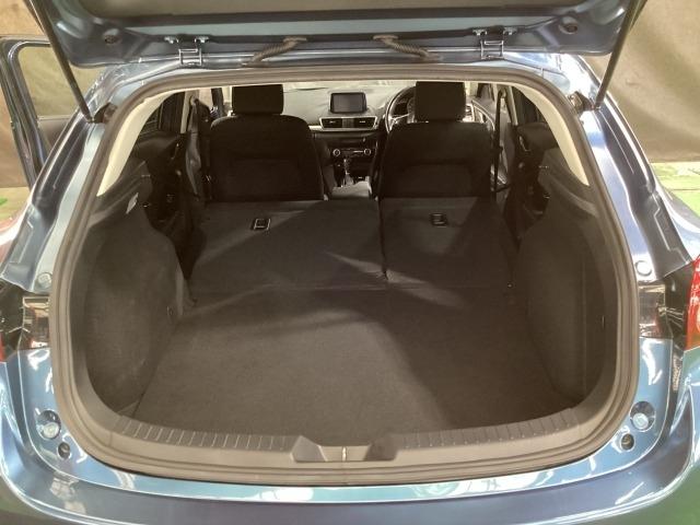 アクセラスポーツ １．５　１５Ｓ　ＤＶＤ再生機能　Ｒカメ　ＵＳＢ接続　パワステ　ＡＵＸ　サイドＳＲＳ　セキュリティーアラーム　横滑防止装置　アイドリングＳＴＯＰ　整備記録簿　パワーウインドウ　地デジ　メモリーナビ付　エアコン　ＡＢＳ（12枚目）