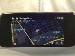 ナビやフルセグＴＶ、インターネットラジオやＢｌｕｅｔｏｏｔｈなどのエンターテーメント機能を凝縮したマツダコネクト！ 4