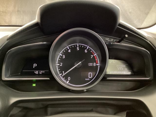 MAZDA2 15BD 4WD 雹害車 シートヒーター 地デジチューナー 360°カメラ アダプティブクルーズコントロール 衝突軽減ブレーキ コーナーセンサー LEDライト Bluetoothオーディオ レーンキープアシスト 4WD(3枚目)