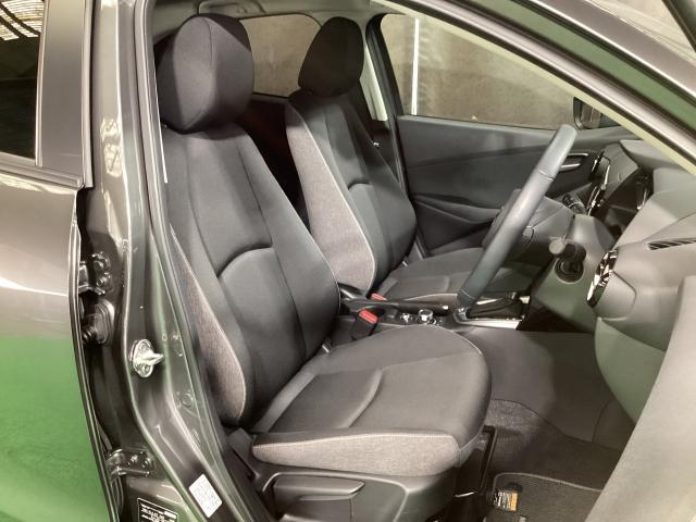 MAZDA2 15BD 4WD 雹害車 シートヒーター 地デジチューナー 360°カメラ アダプティブクルーズコントロール 衝突軽減ブレーキ コーナーセンサー LEDライト Bluetoothオーディオ レーンキープアシスト 4WD(7枚目)