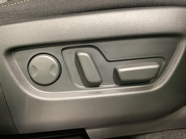 CX-60 3.3 XD Sパッケージ 4WD シグネチャースタイル 360度モニター シートヒーター 携帯充電Qi レーダークルコン 記録簿 USB 地デジ AWD 1オーナー DSC LEDヘッドライト 前後ソナー 盗難防止装置 レーンアシスト(8枚目)