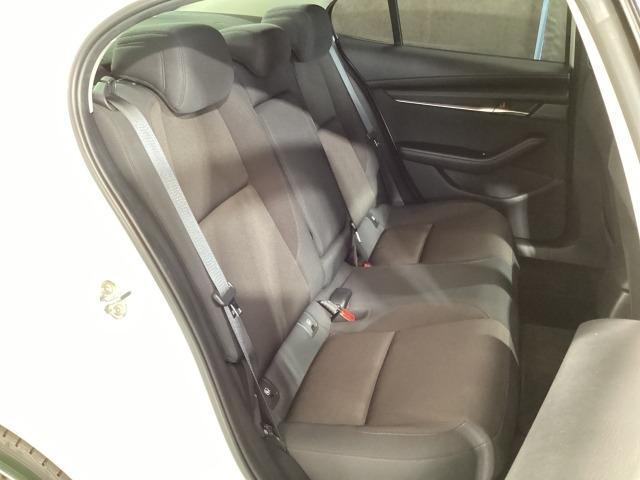 ＭＡＺＤＡ３セダン １．５　１５Ｓ　ツーリング　３６０度モニター　前後２カメラドラレコ　カープレイ対応　車線逸脱警報　３６０°カメラ　レーダークルーズ　スマートブレーキサポート　クリアランスソナー　ミュージックプレイヤー接続可　ＬＥＤヘッド　ＤＶＤ（10枚目）