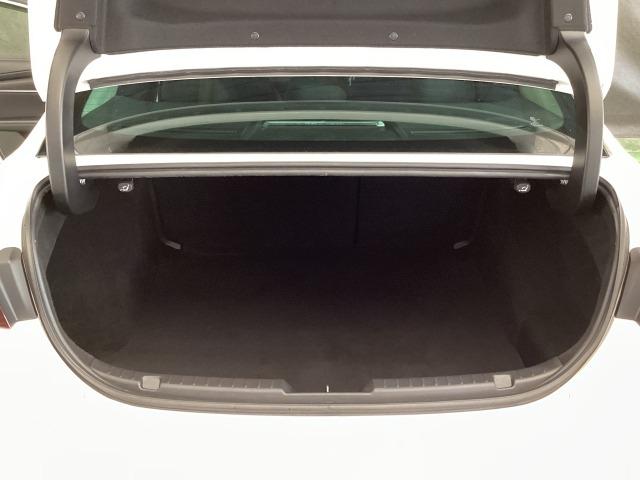 ＭＡＺＤＡ３セダン １．５　１５Ｓ　ツーリング　３６０度モニター　前後２カメラドラレコ　カープレイ対応　車線逸脱警報　３６０°カメラ　レーダークルーズ　スマートブレーキサポート　クリアランスソナー　ミュージックプレイヤー接続可　ＬＥＤヘッド　ＤＶＤ（11枚目）