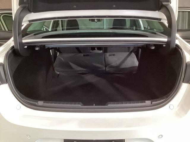 ＭＡＺＤＡ３セダン １．５　１５Ｓ　ツーリング　３６０度モニター　前後２カメラドラレコ　カープレイ対応　車線逸脱警報　３６０°カメラ　レーダークルーズ　スマートブレーキサポート　クリアランスソナー　ミュージックプレイヤー接続可　ＬＥＤヘッド　ＤＶＤ（12枚目）