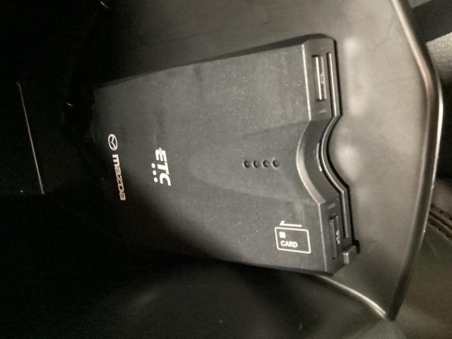 CX-5 2.0 20S ブラックトーンエディション 360度モニター リアモニター カープレイ対応 車線逸脱警報システム bluetooth LEDヘッドランプ 1オーナー アダクティブクルーズコントロール パワーシート フルセグ スマートキー ETC(25枚目)