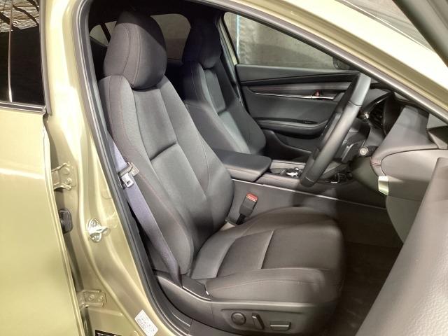 MAZDA3ファストバック 1.5 15S ブラック セレクション 360度モニター 携帯充電Qi カープレイ対応 元当社試乗車 シートヒーター パワーシート フルセグ レーダークルーズコントロール 360度ビューモニター LEDヘッドライト(7枚目)