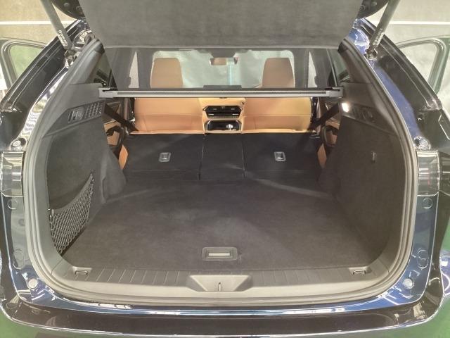 ＣＸ－６０ ＰＨＥＶ　プレミアム　スポーツ　４ＷＤ　パノラマサンルーフ　ＢＯＳＥサウンド　Ｆベンチレーション　３６０度モニター　１オーナー　ＬＥＤ　パノラマサンルーフ　シートエアコン　電動リアゲート　地デジ　ＵＳＢ　ＥＴＣ　４ＷＤ　クリアランスソナー（12枚目）