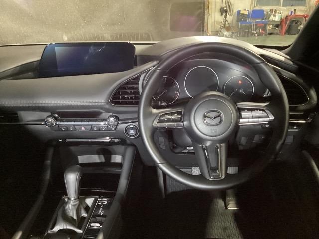 ＭＡＺＤＡ３ファストバック ２．０　２０Ｓ　プロアクティブ　ツーリング　セレクション　全周囲モニタ　レーダークルコン　車線逸脱警報装置　１オーナ　ＥＴＣ車載器　ＬＥＤライト　Ａライト　メモリーナビ　オートハイビーム　エアバッグ　ＡＢＳ　キーフリー　ナビＴＶ　記録簿　電動シート　ＵＳＢ（2枚目）