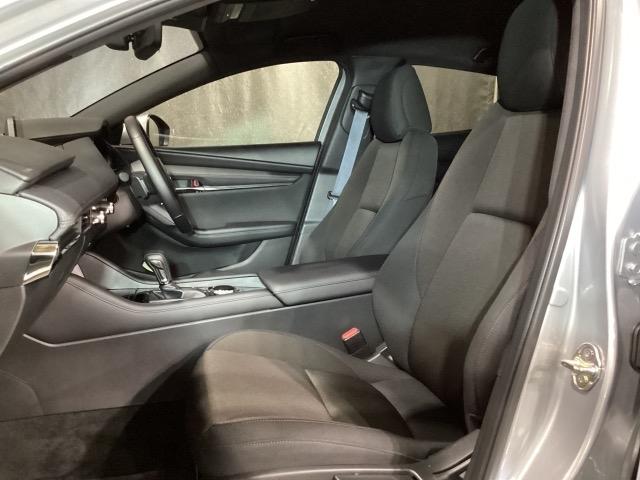 ＭＡＺＤＡ３ファストバック ２．０　２０Ｓ　プロアクティブ　ツーリング　セレクション　全周囲モニタ　レーダークルコン　車線逸脱警報装置　１オーナ　ＥＴＣ車載器　ＬＥＤライト　Ａライト　メモリーナビ　オートハイビーム　エアバッグ　ＡＢＳ　キーフリー　ナビＴＶ　記録簿　電動シート　ＵＳＢ（9枚目）