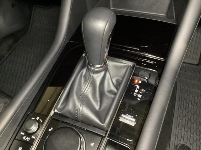 ＭＡＺＤＡ３ファストバック ２．０　２０Ｓ　プロアクティブ　ツーリング　セレクション　全周囲モニタ　レーダークルコン　車線逸脱警報装置　１オーナ　ＥＴＣ車載器　ＬＥＤライト　Ａライト　メモリーナビ　オートハイビーム　エアバッグ　ＡＢＳ　キーフリー　ナビＴＶ　記録簿　電動シート　ＵＳＢ（23枚目）