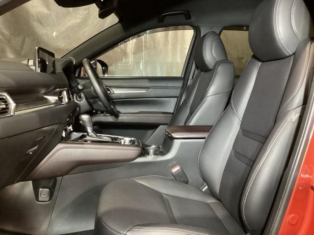 ＣＸ－８ ２．２　ＸＤ　Ｌパッケージ　ディーゼルターボ　４ＷＤ　７人乗り　オートリアゲート　定期点検記録簿　レーンキープ　本革シート　Ｂｌｕｅｔｏｏｔｈ接続　クリアランスソナー　１オーナー　パワーシート　ルーフレール　ＬＥＤヘッドライト　オートハイビーム　ヒーター（9枚目）