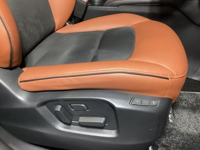 ＣＸ－５ ２．２　ＸＤ　レトロスポーツエディション　ディーゼルターボ　社用車　エアバック　フルオートエアコン　地上デジタル　ＬＥＤヘッドライト　パワーリフトゲート　パワステ　アイドリングストップ　ワンオーナー　ＵＳＢ　横滑り防止装置　パーキングセンサー　ＡＷＤ　キ－レス（8枚目）