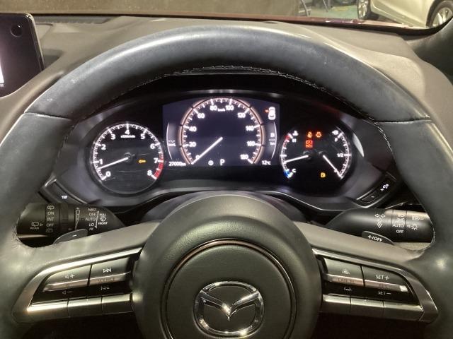 ＭＸ－３０ ２．０　ベーシック＆ユーティリティ＆モダンコンフィデンス　レーダーブレーキ　スマキー　Ｅｔｃ　盗難防止装置　レーンキープアシスト　３６０°カメラ　ＡＣＣ　ナビＴＶ　Ｓヒーター　ＰＷシート　ＤＳＣ　ＡＢＳ（3枚目）