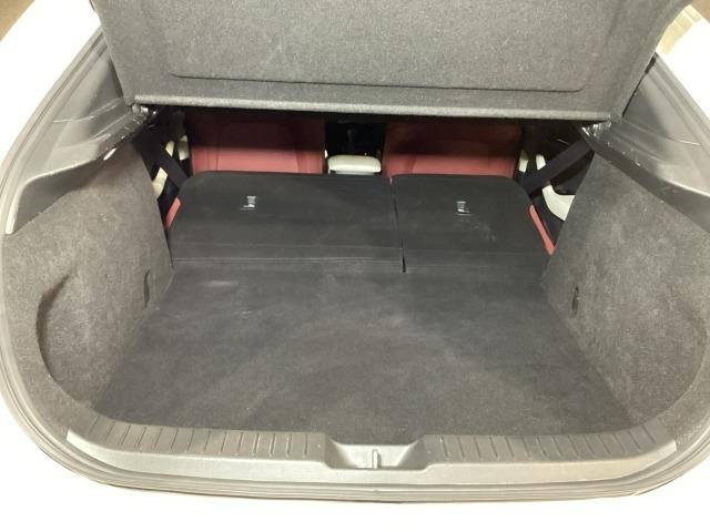 ＣＸ－３０ １．８　ＸＤ　１００周年　特別記念車　ディーゼルターボ　前席シートヒーター　ＬＥＤヘッドライト　ドライブレコーダー　レーダークルーズコントロール　全周囲カメラ　アイドリングストップ　Ｂｌｕｅｔｏｏｔｈ　電動シート　スマートキー　革シート　パワーバックドア（12枚目）